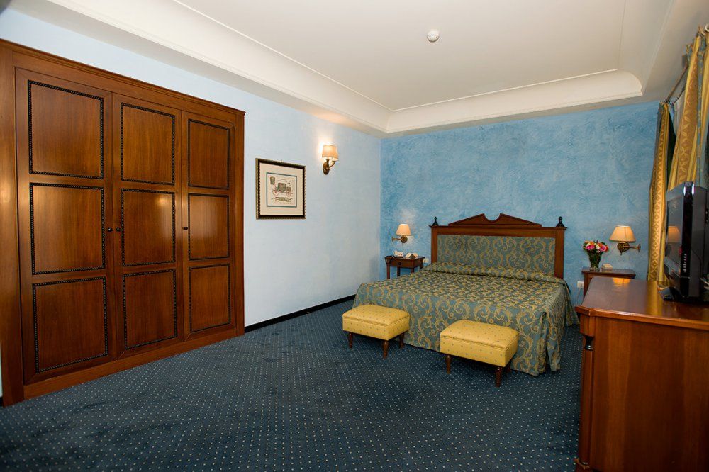 Hotel Federico II Central Palace Palermo Bagian luar foto