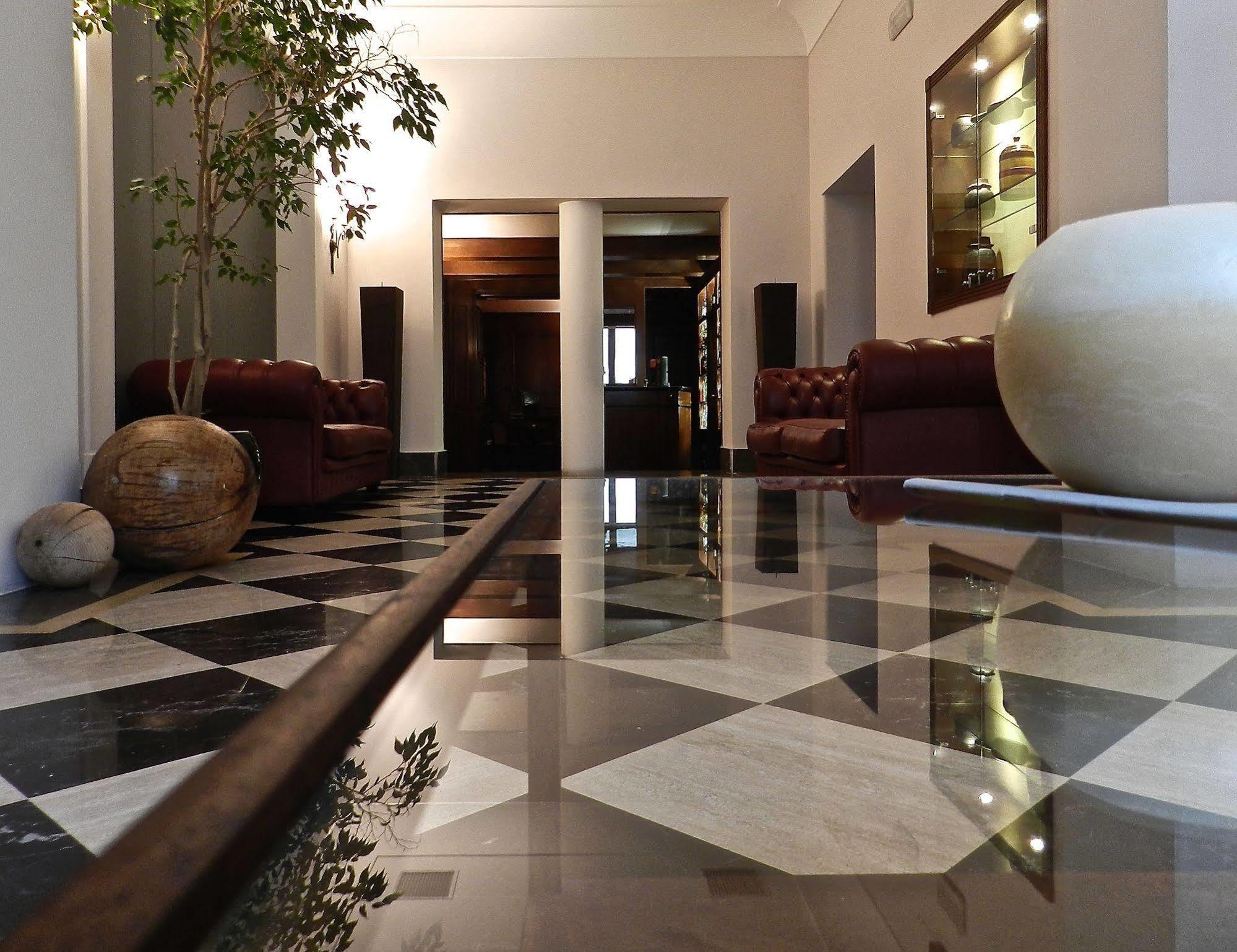 Hotel Federico II Central Palace Palermo Bagian luar foto